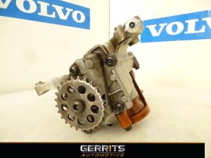 Gebruikte Oliepomp Volvo V60 I (FW/GW) 2.0 D3 20V Prijs € 82,50 Margeregeling aangeboden door Gerrits Automotive