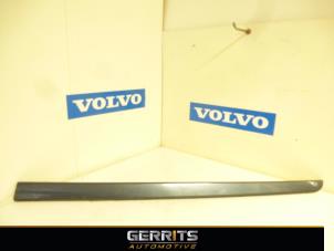 Gebruikte Deurlijst Volvo V70 (SW) 2.4 D5 20V Prijs € 25,30 Margeregeling aangeboden door Gerrits Automotive