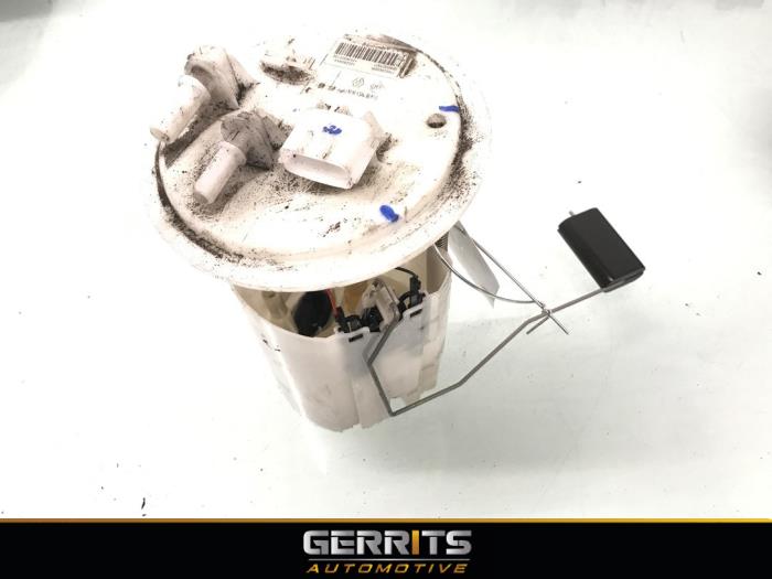 Gebruikte Tank element Pomp Renault Megane III Grandtour (KZ) 1.5 dCi 110 Prijs € 46,20 Margeregeling aangeboden door Gerrits Automotive BV