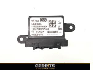 Gebruikte PDC Module Opel Zafira Tourer (P12) 1.6 CDTI 16V ecoFLEX 120 Prijs € 36,30 Margeregeling aangeboden door Gerrits Automotive BV