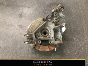 Gebruikte Fusee links-achter Landrover Range Rover IV (LG) 3.0 TDV6 24V Prijs € 167,36 Margeregeling aangeboden door Gerrits Automotive BV