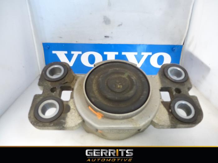 Gebruikte Versnellingsbak Rubber Volvo V70 (BW) 2.4 D 20V Prijs € 31,90 Margeregeling aangeboden door Gerrits Automotive BV