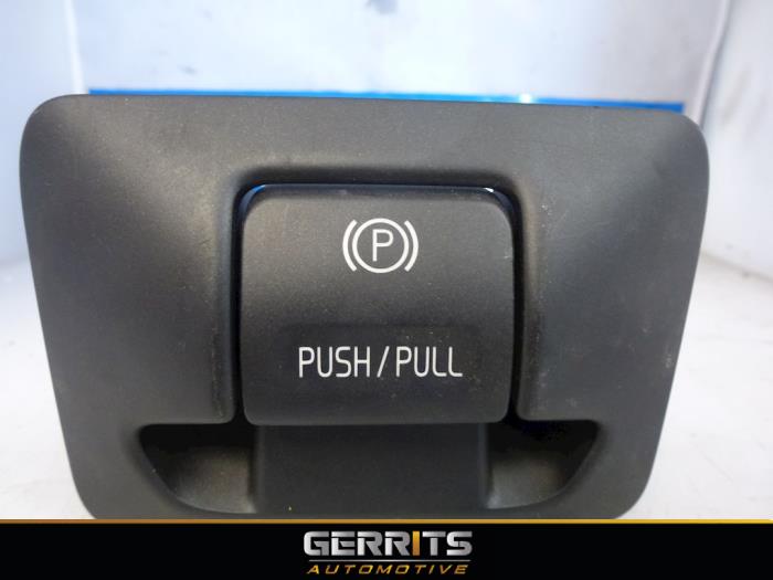 Gebruikte Handrem schakelaar Volvo V70 (BW) 3.0 T6 24V AWD Prijs € 19,99 Margeregeling aangeboden door Gerrits Automotive BV