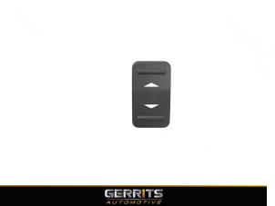 Gebruikte Schakelaar Elektrisch Raam Ford Galaxy (WA6) 2.0 16V Prijs € 21,98 Margeregeling aangeboden door Gerrits Automotive