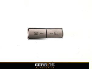 Gebruikte Schakelaar Achteruitverwarming Ford Galaxy (WA6) 2.0 16V Prijs € 21,98 Margeregeling aangeboden door Gerrits Automotive