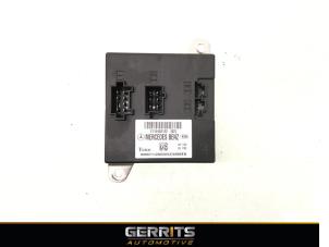 Gebruikte Computer Body Control Mercedes E (W211) 4.0 E-400 CDI 32V Prijs € 39,60 Margeregeling aangeboden door Gerrits Automotive BV