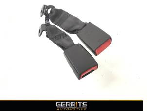 Gebruikte Veiligheidsgordel Insteek midden-achter Citroen C3 (SC) 1.6 HDi 92 Prijs € 21,98 Margeregeling aangeboden door Gerrits Automotive