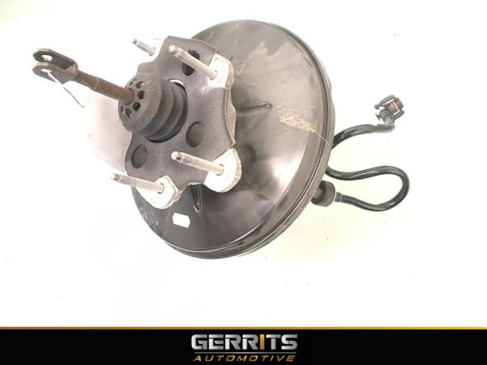 Gebruikte Rembekrachtiger Renault Clio IV Estate/Grandtour (7R) 1.5 Energy dCi 90 FAP Prijs € 41,80 Margeregeling aangeboden door Gerrits Automotive BV