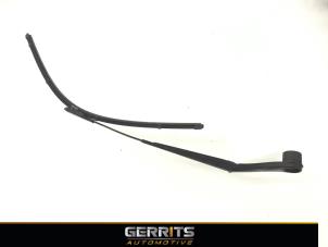 Gebruikte Ruitenwisserarm voor Ford B-Max (JK8) 1.0 EcoBoost 12V 100 Prijs € 21,98 Margeregeling aangeboden door Gerrits Automotive BV