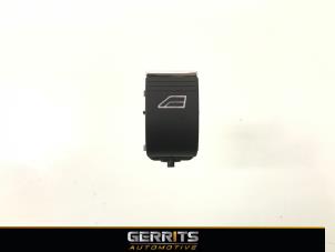 Gebruikte Ruit schakelaar elektrisch Ford B-Max (JK8) 1.0 EcoBoost 12V 100 Prijs € 21,98 Margeregeling aangeboden door Gerrits Automotive BV