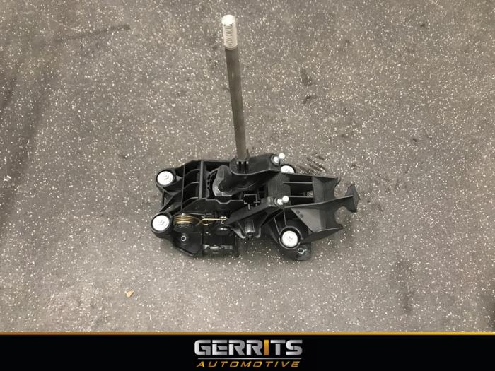 Gebruikte Versnellingspook Ford B-Max (JK8) 1.0 EcoBoost 12V 100 Prijs € 50,60 Margeregeling aangeboden door Gerrits Automotive BV