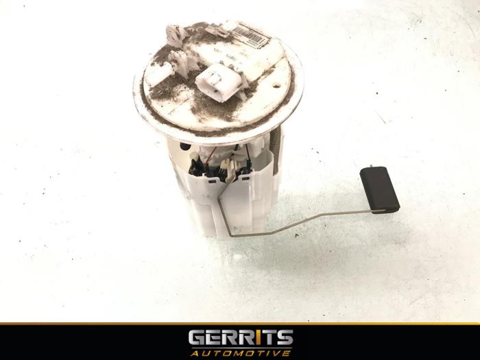 Gebruikte Tank element Pomp Renault Megane III Coupe (DZ) 1.4 16V TCe 130 Prijs € 45,10 Margeregeling aangeboden door Gerrits Automotive BV