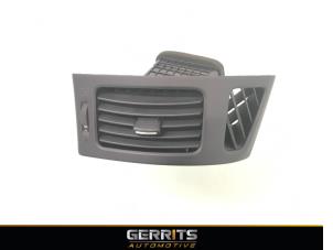 Gebruikte Luchtrooster Dashboard Hyundai i30 (FD) 1.4 CVVT 16V Prijs € 28,60 Margeregeling aangeboden door Gerrits Automotive BV