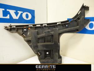 Gebruikte Bumpersteun links-achter Volvo S80 (AR/AS) 2.5 T Turbo 20V Prijs € 21,98 Margeregeling aangeboden door Gerrits Automotive