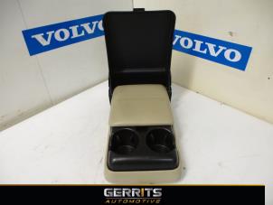 Gebruikte Armleuning Volvo S80 (AR/AS) 2.5 T Turbo 20V Prijs € 48,40 Margeregeling aangeboden door Gerrits Automotive