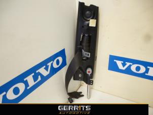 Gebruikte Veiligheidsgordel links-voor Volvo S80 (AR/AS) 2.5 T Turbo 20V Prijs € 86,90 Margeregeling aangeboden door Gerrits Automotive