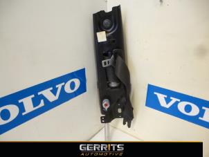 Gebruikte Veiligheidsgordel rechts-voor Volvo S80 (AR/AS) 2.5 T Turbo 20V Prijs € 55,00 Margeregeling aangeboden door Gerrits Automotive