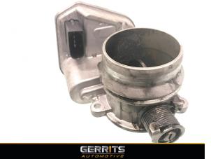 Gebruikte Gasklephuis BMW 3 serie (E93) 320d 16V Prijs € 43,98 Margeregeling aangeboden door Gerrits Automotive BV