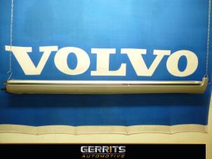 Gebruikte Sideskirt links Volvo V70 (SW) 2.3 T5 20V Prijs € 49,50 Margeregeling aangeboden door Gerrits Automotive