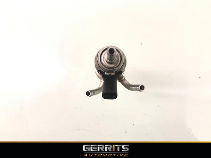 Adblue injector van een BMW 2 serie Gran Tourer (F46) 218d 2.0 TwinPower Turbo 16V 2020