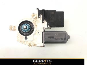 Gebruikte Motor electrisch raam Volkswagen Passat Variant (3C5) 2.0 FSI 16V Prijs € 38,48 Margeregeling aangeboden door Gerrits Automotive BV
