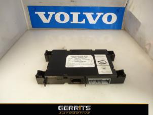 Gebruikte Module Telefoon Volvo S80 (AR/AS) 2.4 D5 20V 180 Prijs € 77,00 Margeregeling aangeboden door Gerrits Automotive