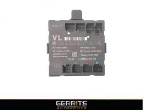 Gebruikte Centrale Deurvergrendelings Module Mercedes C (W204) 3.0 C-280 V6 24V Prijs € 38,48 Margeregeling aangeboden door Gerrits Automotive BV