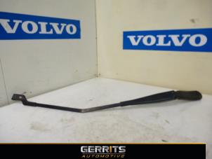 Gebruikte Ruitenwisserarm voor Volvo V40 (MV) 2.0 D2 16V Prijs € 21,98 Margeregeling aangeboden door Gerrits Automotive