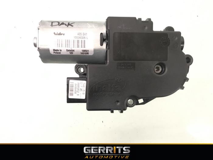 Gebruikte Schuifdak Motor Mercedes GLK (204.7/9) 3.0 350 CDI 24V BlueEfficiency 4-Matic Prijs € 109,98 Margeregeling aangeboden door Gerrits Automotive BV