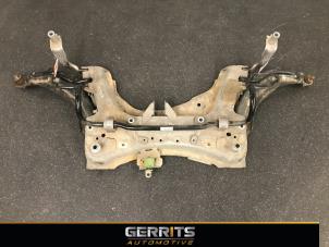 Gebruikte Subframe Renault Captur (2R) 1.2 TCE 16V EDC Prijs € 136,40 Margeregeling aangeboden door Gerrits Automotive BV