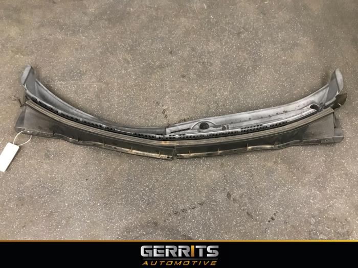 Gebruikte Paravan Mitsubishi Outlander (CW) 2.4 16V Mivec 4x4 Prijs € 54,98 Margeregeling aangeboden door Gerrits Automotive BV