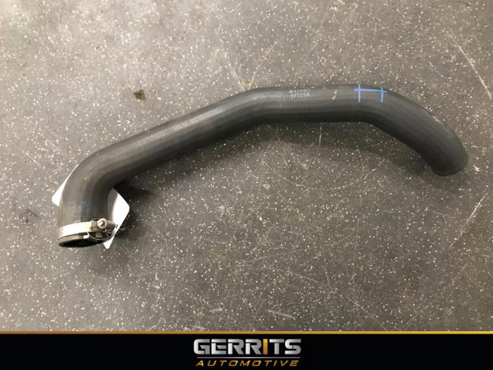 Gebruikte Intercooler Slang Ford Focus 3 1.0 Ti-VCT EcoBoost 12V 125 Prijs € 21,98 Margeregeling aangeboden door Gerrits Automotive BV