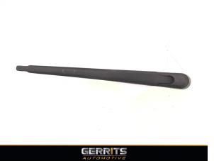 Gebruikte Ruitenwisserarm achter Mazda 3 Sport (BK) 2.0i 16V Prijs € 21,98 Margeregeling aangeboden door Gerrits Automotive BV