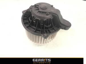 Gebruikte Chaufage Ventilatiemotor Kia Sportage (SL) 1.6 GDI 16V 4x2 Prijs € 21,98 Margeregeling aangeboden door Gerrits Automotive