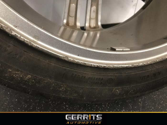 Velg + Band van een Mercedes-Benz GLK (204.7/9) 3.0 350 CDI 24V BlueEfficiency 4-Matic 2013