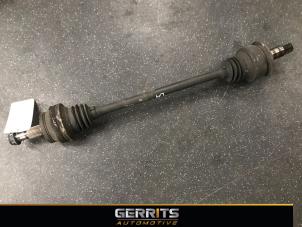 Gebruikte Aandrijfas links-achter Mercedes E (W212) E-200 CDI 16V BlueEfficiency,BlueTEC Prijs € 82,48 Margeregeling aangeboden door Gerrits Automotive BV