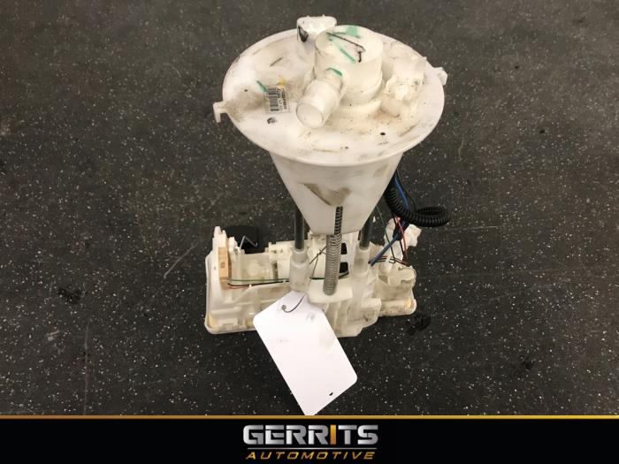 Gebruikte Tank element Pomp Toyota C-HR (X1,X5) 1.8 16V Hybrid Prijs € 164,98 Margeregeling aangeboden door Gerrits Automotive BV