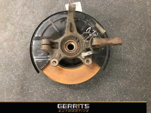 Gebruikte Asschenkel links-voor Opel Mokka/Mokka X 1.6 16V EcoFlex 4x2 Prijs € 137,48 Margeregeling aangeboden door Gerrits Automotive BV