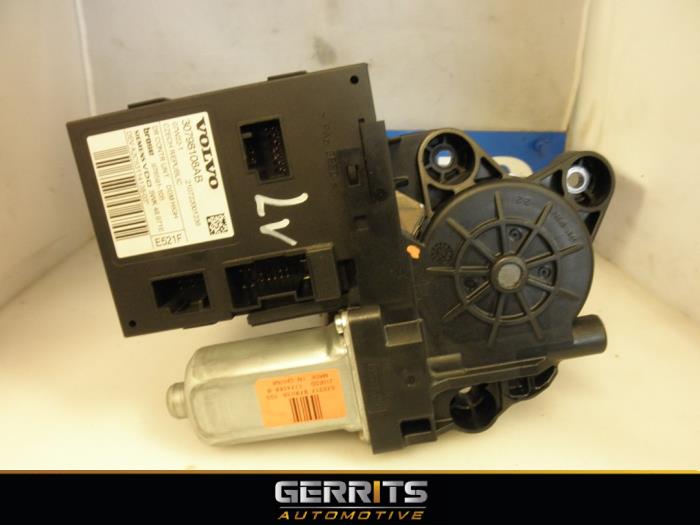 Gebruikte Module Centrale Deurvergrendeling Volvo C30 (EK/MK) 1.8 16V Prijs € 34,99 Margeregeling aangeboden door Gerrits Automotive BV