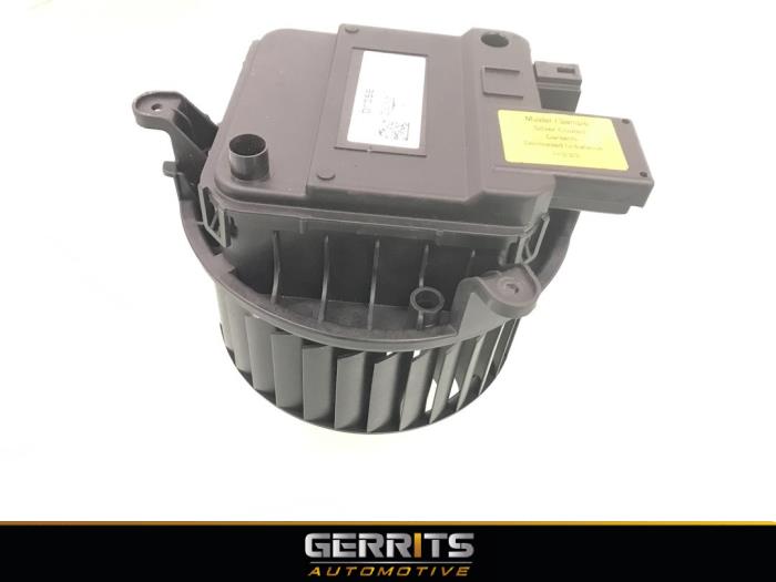 Gebruikte Blower Porsche Panamera (971G) 4.0 V8 4S Diesel Prijs € 199,63 Inclusief btw aangeboden door Gerrits Automotive BV
