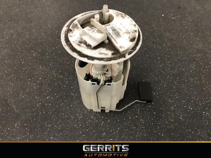 Gebruikte Tank element Pomp Opel Corsa D 1.4 Eco Prijs € 21,98 Margeregeling aangeboden door Gerrits Automotive BV