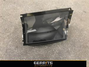 Gebruikte Head-up display Mercedes E (W213) E-350d 3.0 V6 24V Prijs € 699,00 Margeregeling aangeboden door Gerrits Automotive BV