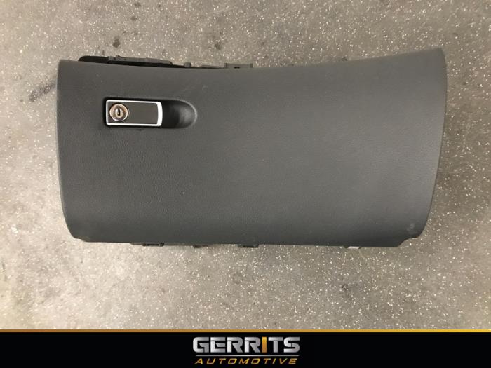 Gebruikte Dashboardkastje Mercedes E (W213) E-350d 3.0 V6 24V Prijs € 137,48 Margeregeling aangeboden door Gerrits Automotive BV