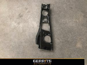 Gebruikte Middenconsoles Toyota C-HR (X1,X5) 1.2 16V Turbo Prijs € 109,98 Margeregeling aangeboden door Gerrits Automotive BV