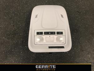 Gebruikte Binnenverlichting voor Opel Crossland (X) 1.2 Turbo 12V Prijs € 38,48 Margeregeling aangeboden door Gerrits Automotive BV