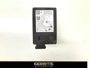 Gebruikte Radar sensor Mercedes E (W213) E-350d 3.0 V6 24V Prijs € 192,48 Margeregeling aangeboden door Gerrits Automotive BV
