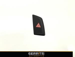 Gebruikte Alarmlicht Schakelaar Audi Q5 (8RB) 2.0 TFSI 16V Hybrid Quattro Prijs € 21,98 Margeregeling aangeboden door Gerrits Automotive