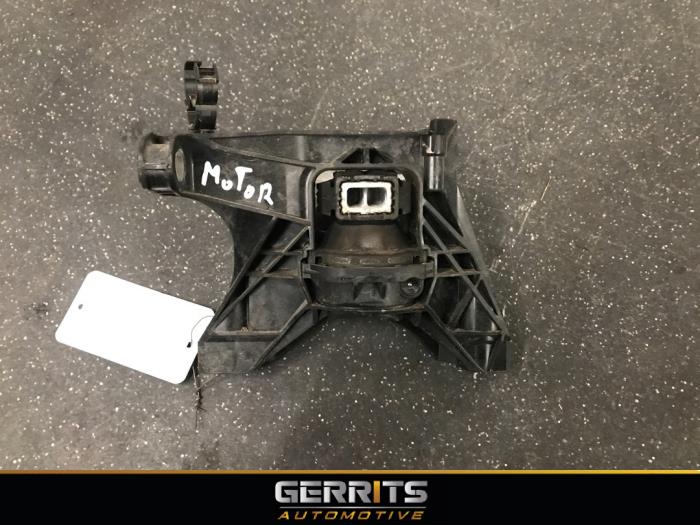 Gebruikte Motorrubber Opel Grandland (X) 1.5 CDTI 130 Prijs € 32,98 Margeregeling aangeboden door Gerrits Automotive BV