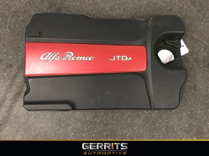 Gebruikte Afdekplaat motor Alfa Romeo MiTo (955) 1.6 JTDm 16V Prijs € 82,48 Margeregeling aangeboden door Gerrits Automotive BV