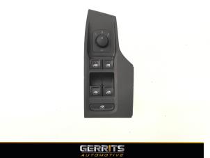 Gebruikte Ruit schakelaar elektrisch Seat Arona (KJX) 1.6 TDI 95 Prijs € 82,48 Margeregeling aangeboden door Gerrits Automotive